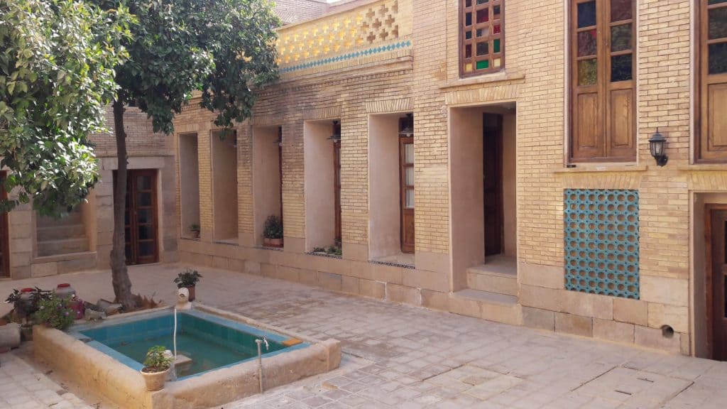 بازسازی ساختمان در کرمان